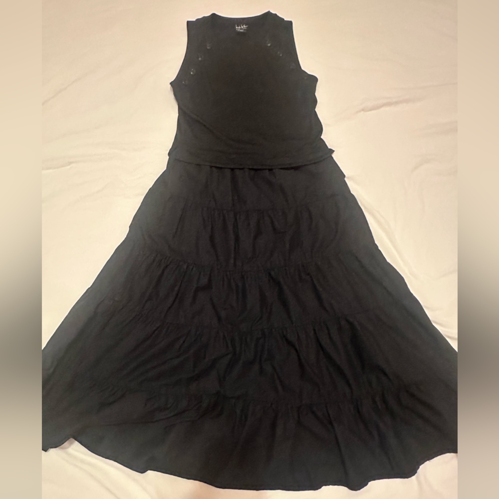 Nicole Miller Black Knit Ruffle Bottom Hem Dress